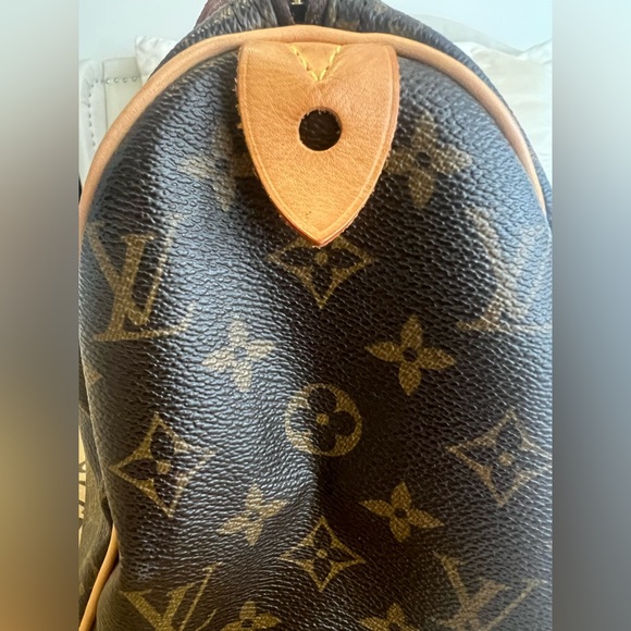 Louis Vuitton
LV Monogram Speedy 25 2007 - Picture 13 of 17
